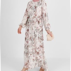 - Floral - Crew neck - Fully Lined - Viscose -
Modest Dress